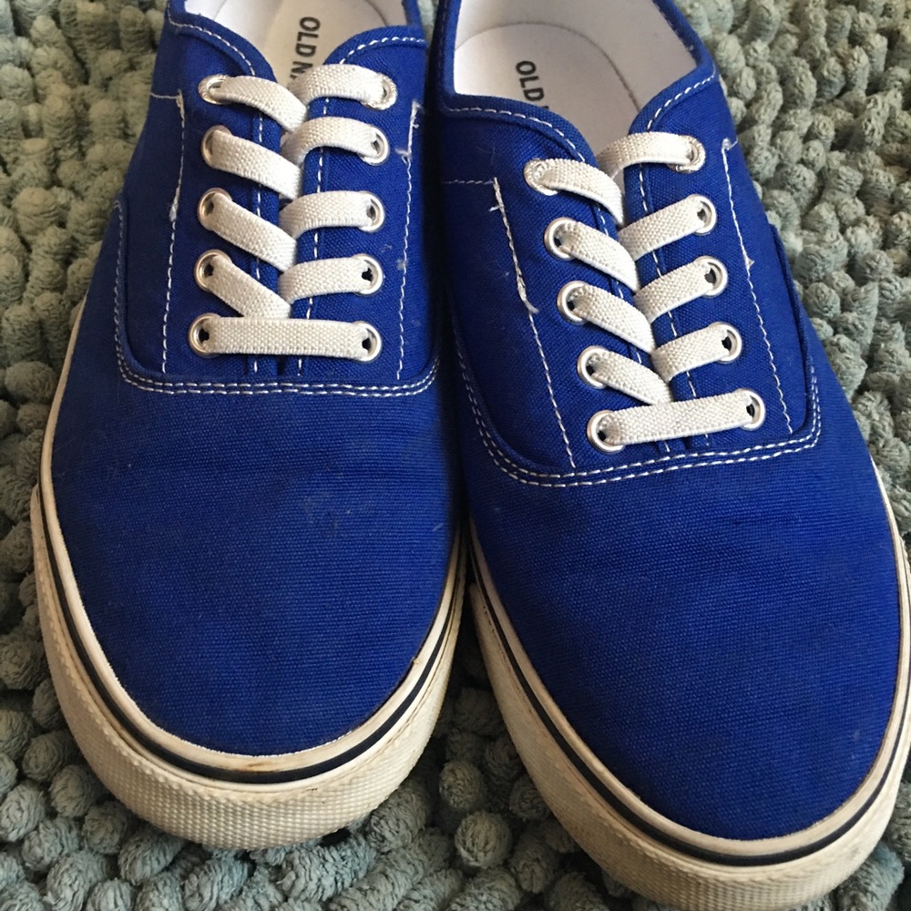 Old Navy Blue Canvas Sneakers: Size 5